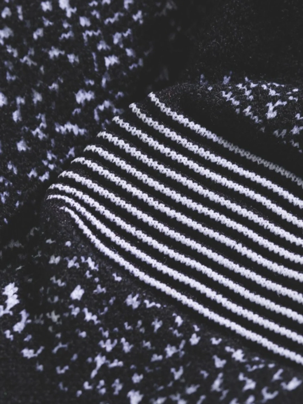 Lululemon Wool Runderland Socks S/M Black White Ray NWT